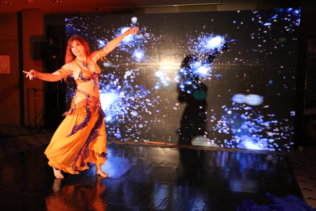 Amina performing Turkish Oryantal in Istanbul